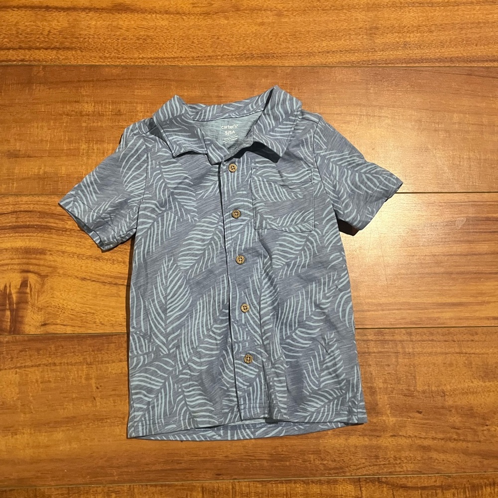 Short sleeve button up